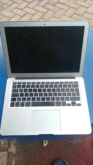 Laptop Apple MacBook Air 12GB Intel SSD 128GB