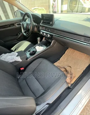 Honda Civic 2025 Silver