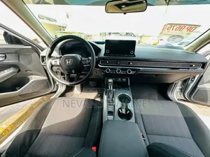 Honda Civic 2025 Silver