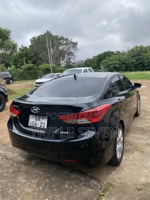 Hyundai Elantra Limited Sedan FWD (1.8L 4cyl 6A) 2013 Black