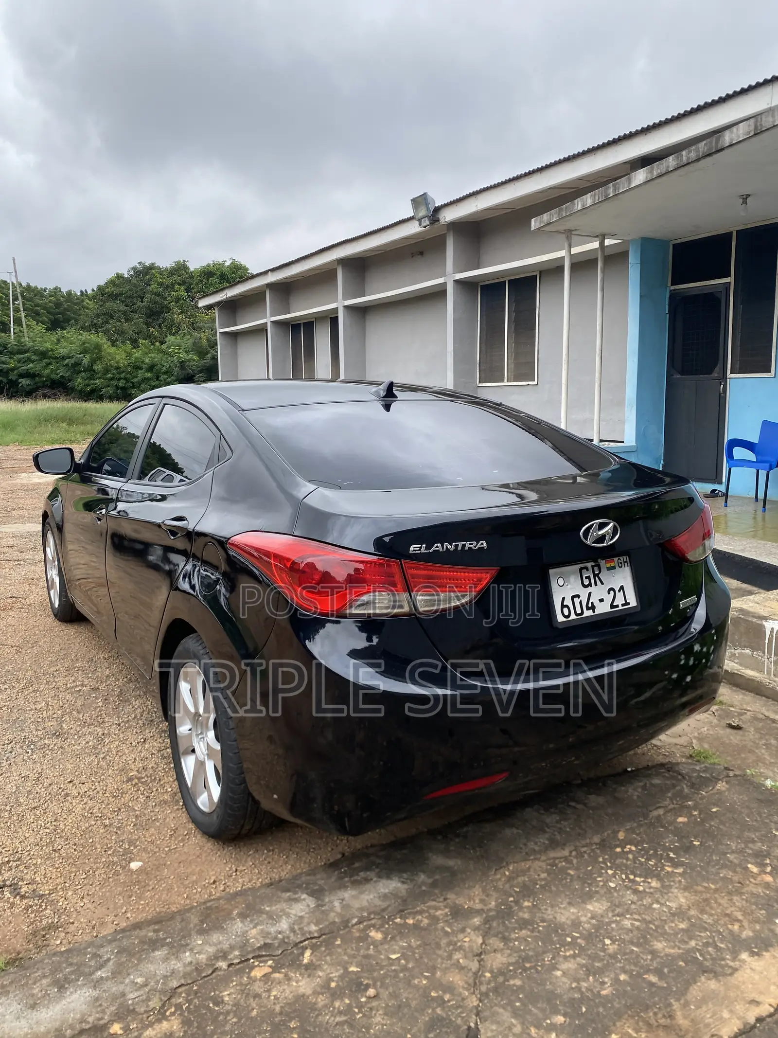 Hyundai Elantra Limited Sedan FWD (1.8L 4cyl 6A) 2013 Black