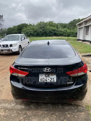 Hyundai Elantra Limited Sedan FWD (1.8L 4cyl 6A) 2013 Black