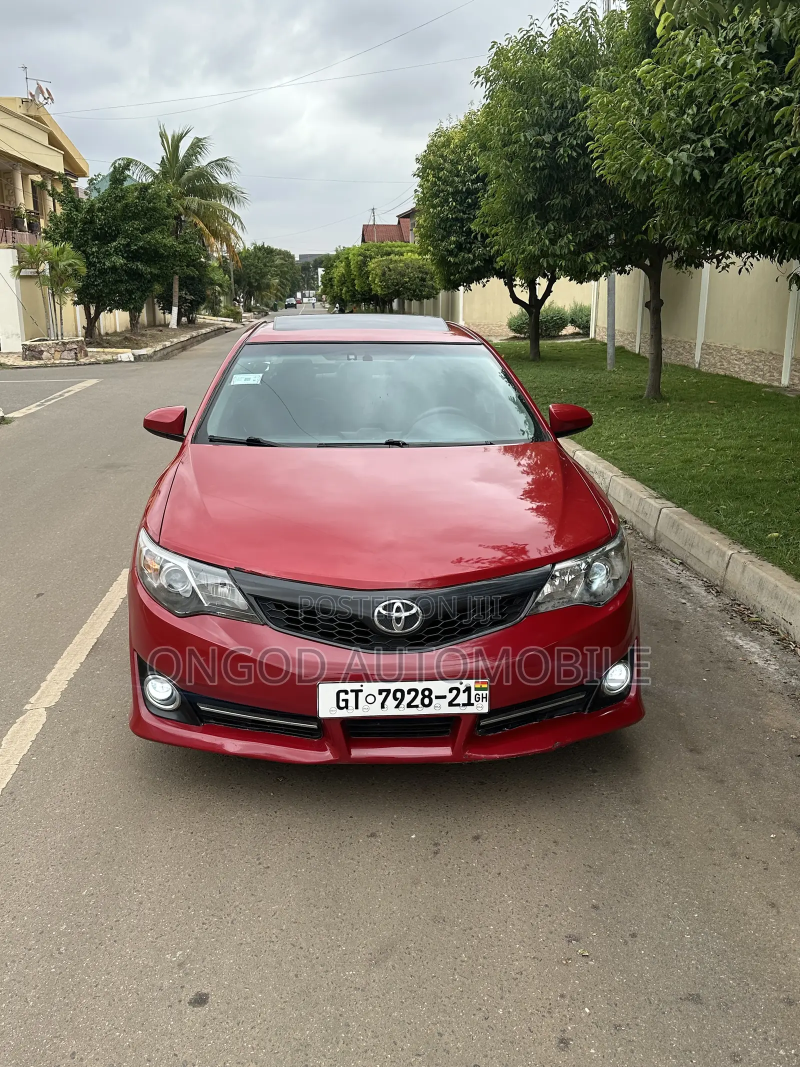 Toyota Camry SE 4dr Sedan (2.5L 4cyl 6A) 2014 Red