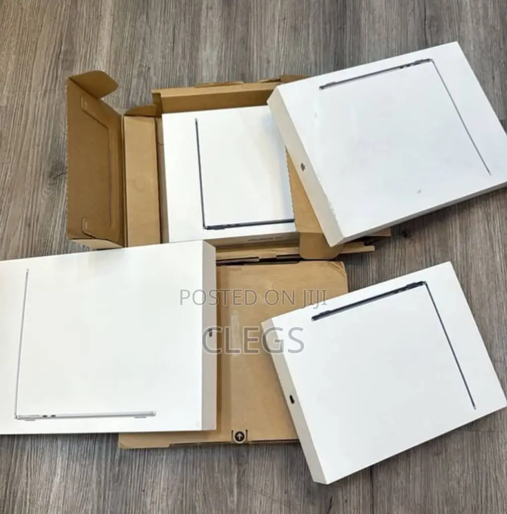 New Laptop Apple MacBook Air 2025 M4 16GB Apple M4 SSD 256GB