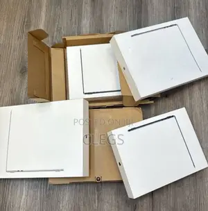New Laptop Apple MacBook Air 2025 M4 16GB Apple M4 SSD 256GB