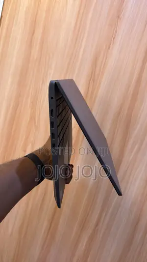 Laptop Lenovo V15 4GB Intel SSD 256GB