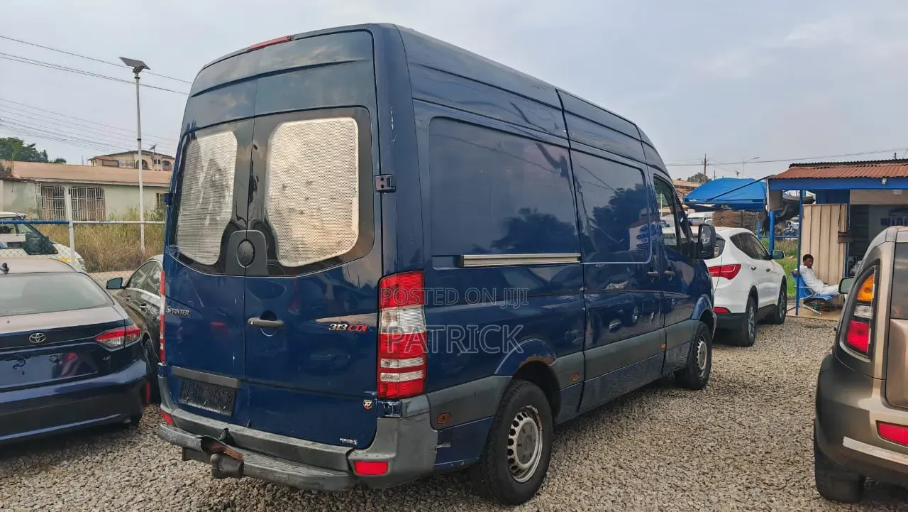 Mercedes-Benz Sprinter 2018 Blue