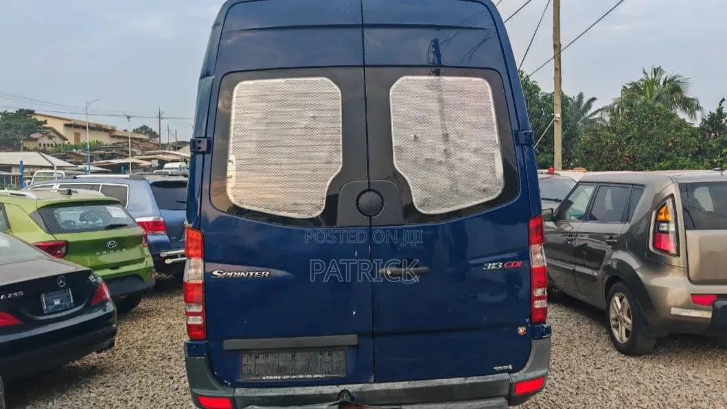 Mercedes-Benz Sprinter 2018 Blue