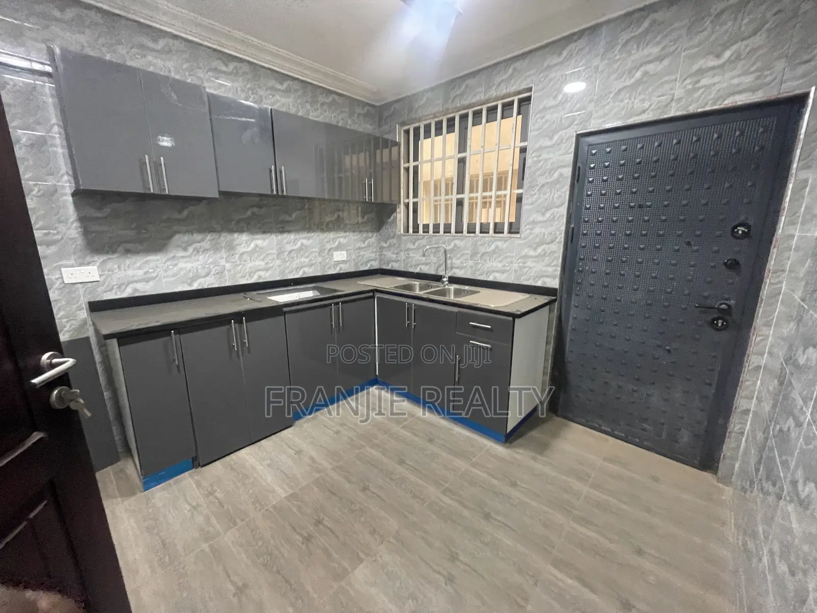 3bdrm Apartment in Franjie Realty, West Hills Mall Area for rent