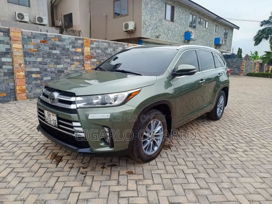 Toyota Highlander XLE 2019 Green