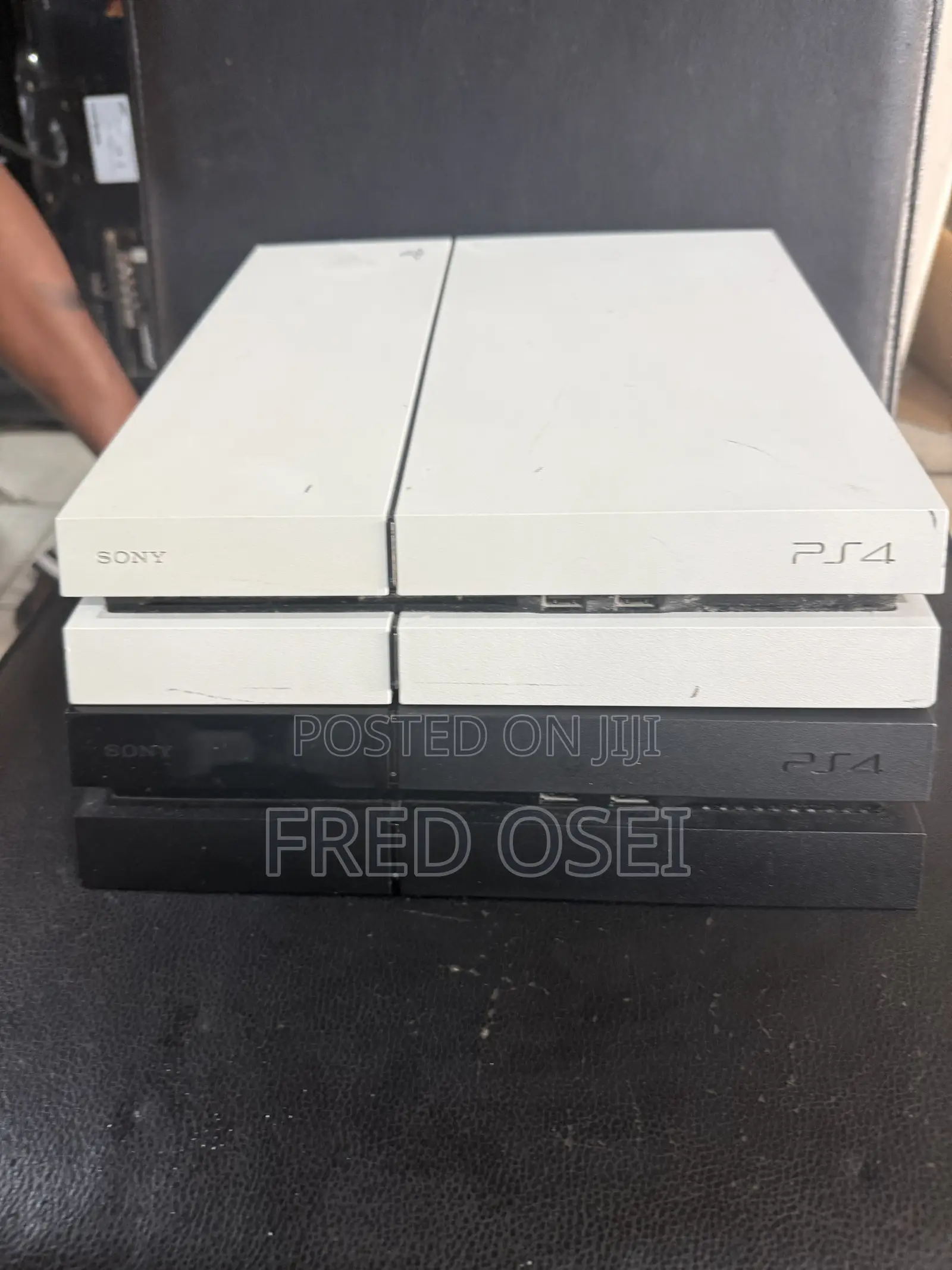 PlayStation 4 Standard