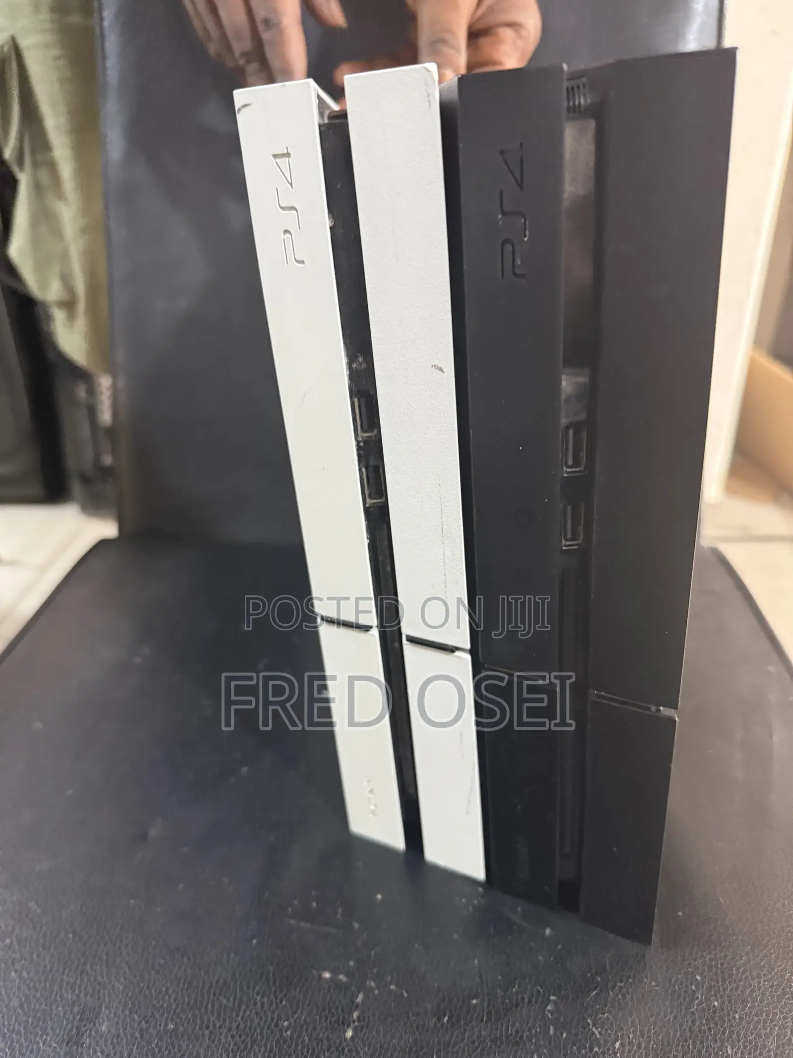 PlayStation 4 Standard