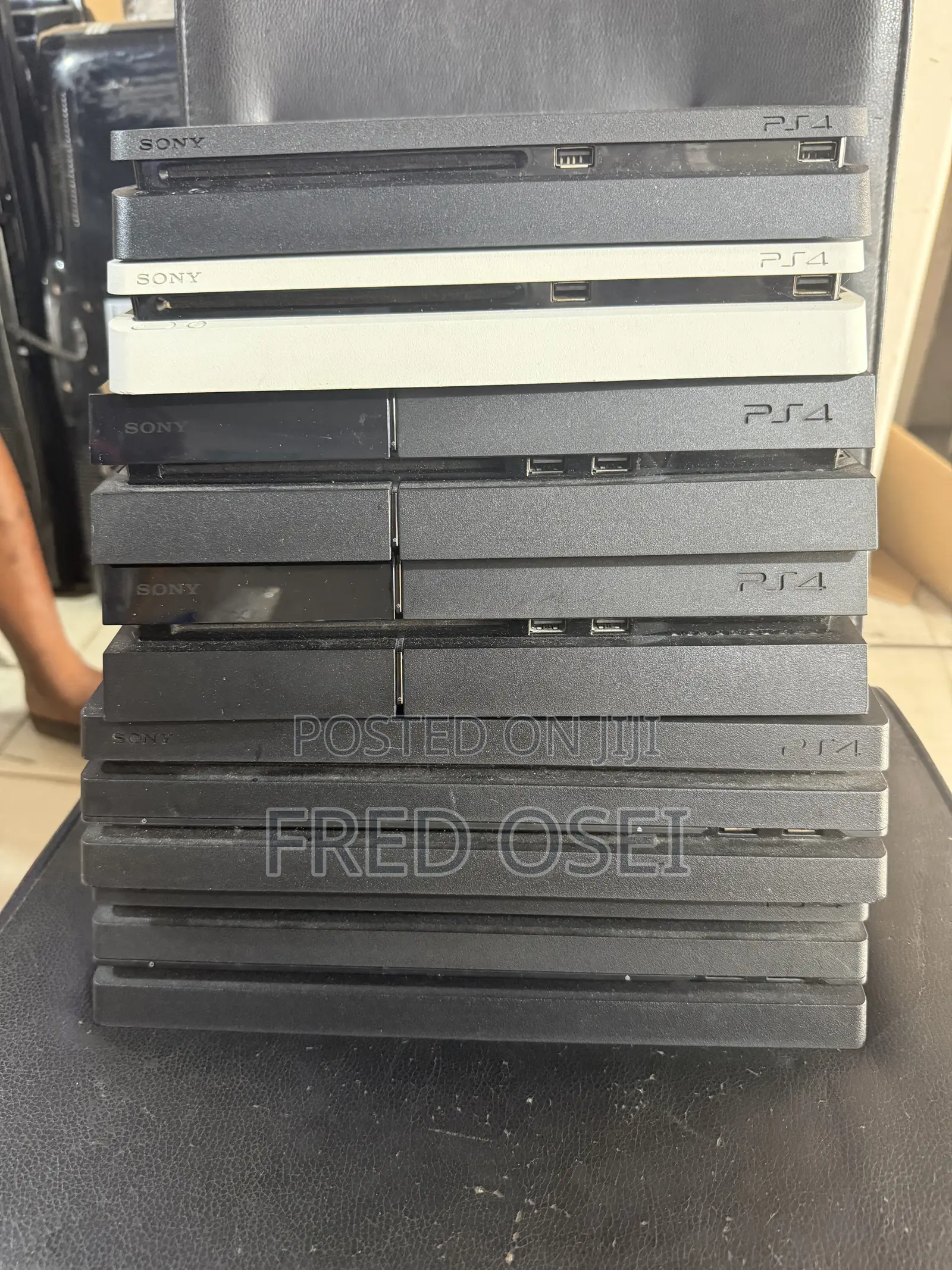 PlayStation 4 Standard