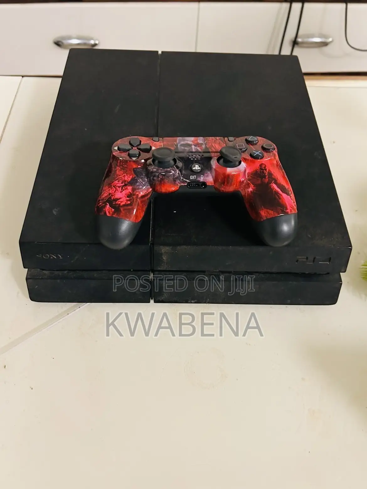 Sony PlayStation 4