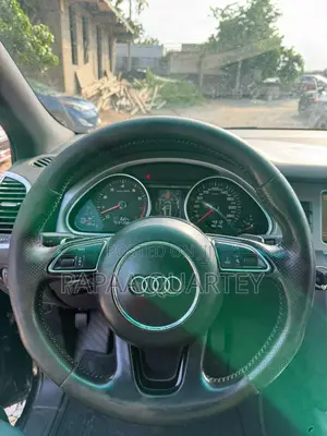 Audi Q7 2013 Black