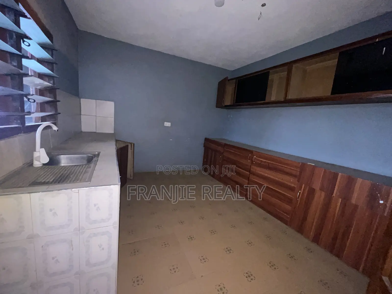 3bdrm Apartment in Franjie Realty, West Hills Mall Area for rent