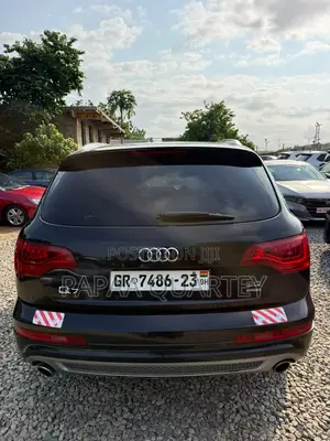 Audi Q7 2013 Black
