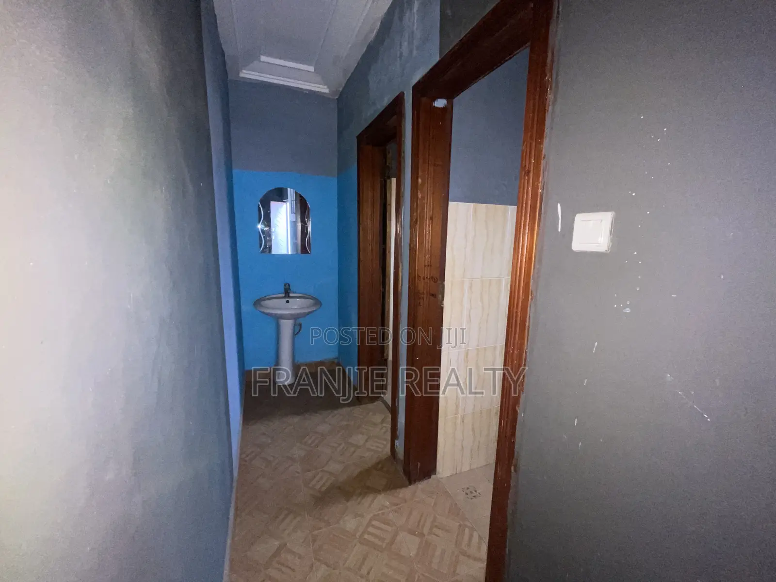 3bdrm Apartment in Franjie Realty, West Hills Mall Area for rent