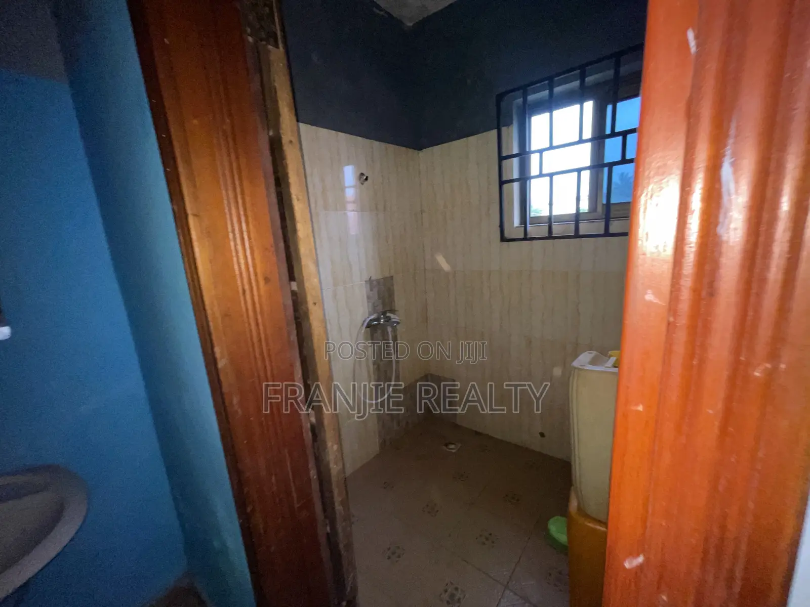 3bdrm Apartment in Franjie Realty, West Hills Mall Area for rent