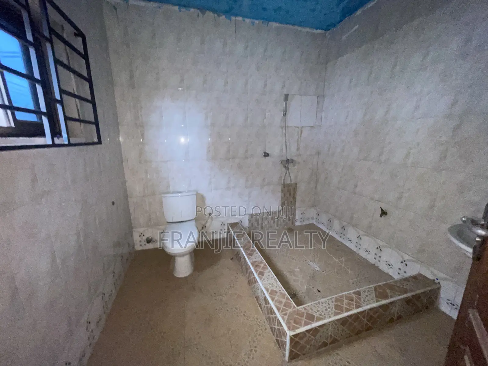3bdrm Apartment in Franjie Realty, West Hills Mall Area for rent
