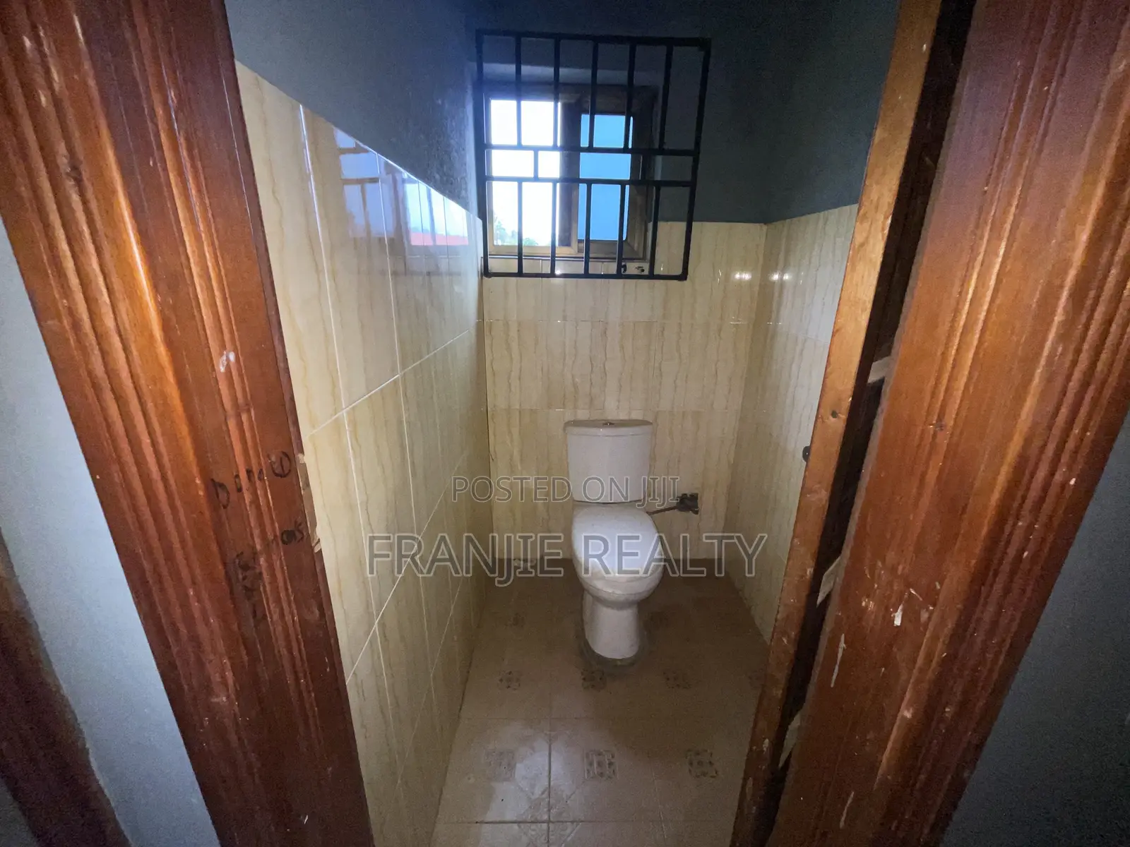 3bdrm Apartment in Franjie Realty, West Hills Mall Area for rent