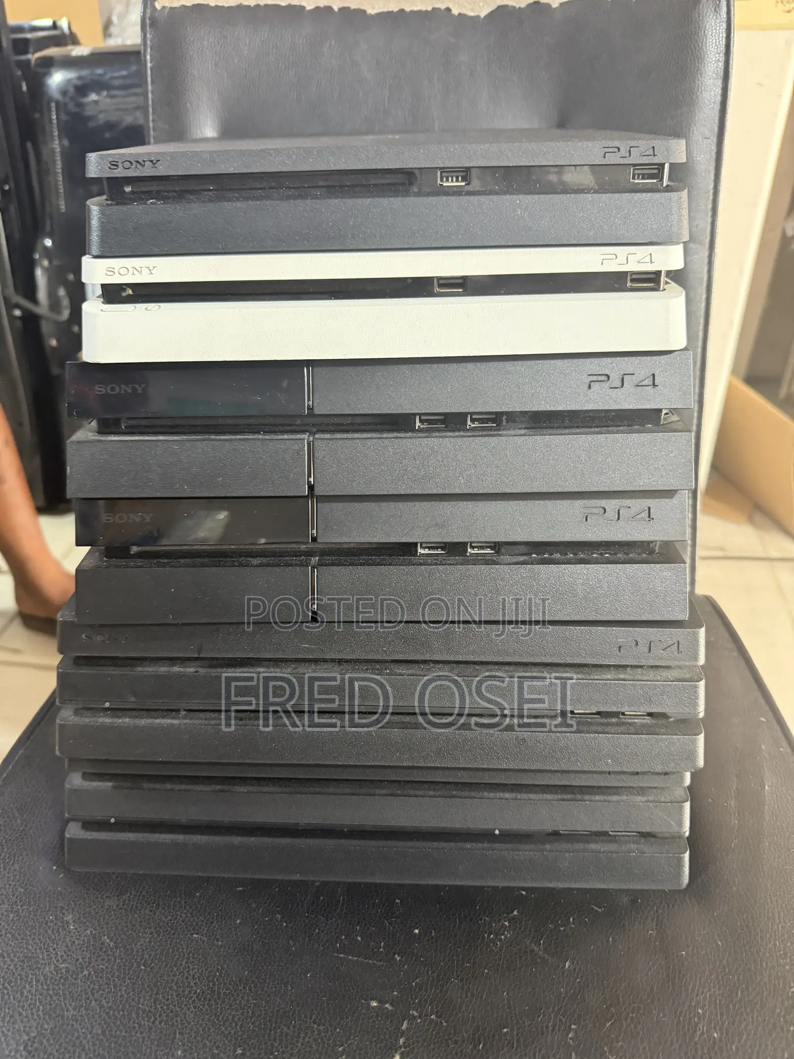 PlayStation 4 Slim