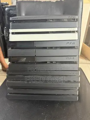 PlayStation 4 Slim
