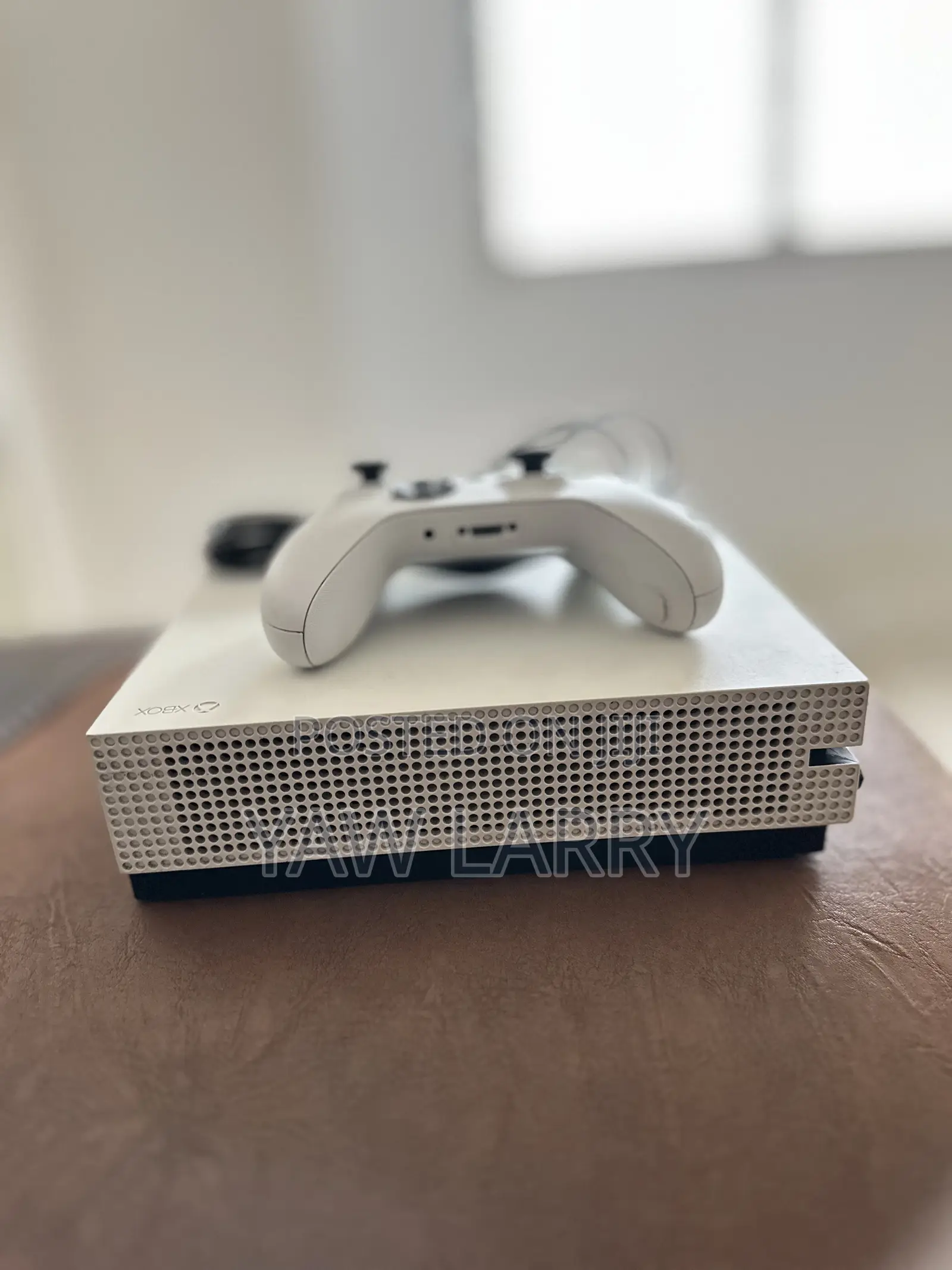 Xbox One S 1TB With 6 Games Offline and 1 Original Gamepad, Very NEAT