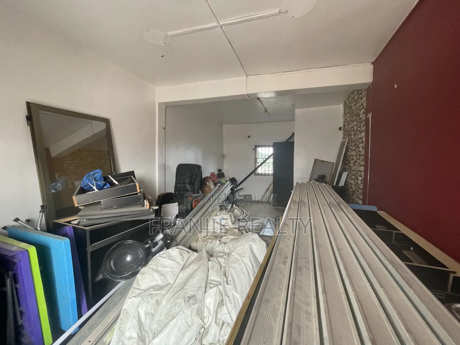 Store for Rent at Lapaz