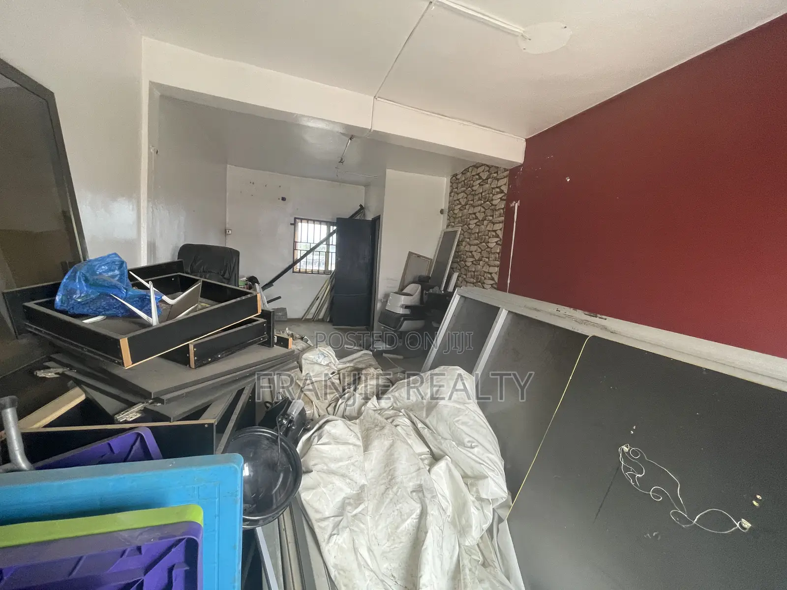 Store for Rent at Lapaz