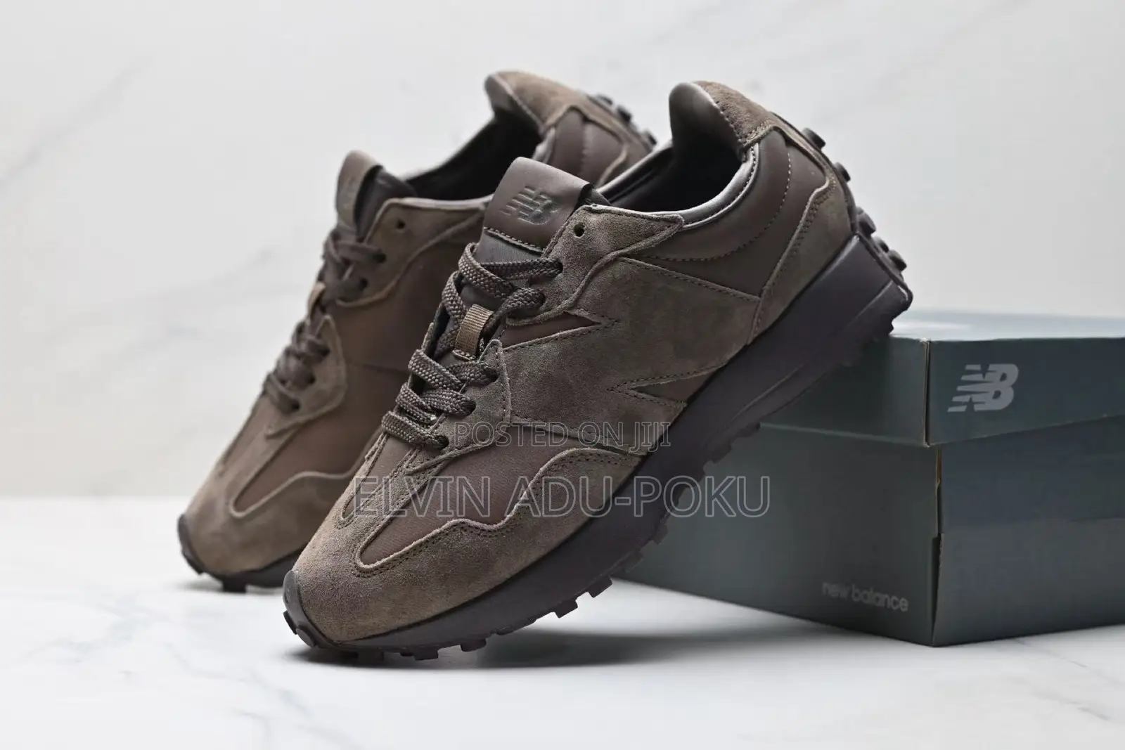 New Balance 327 “ Mushroom Brown “ Sneaker