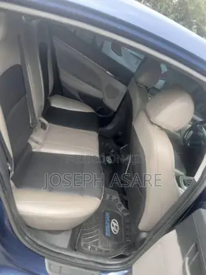 Hyundai Elantra 2019 Blue