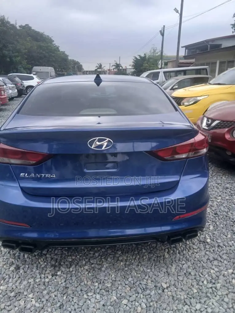 Hyundai Elantra 2019 Blue