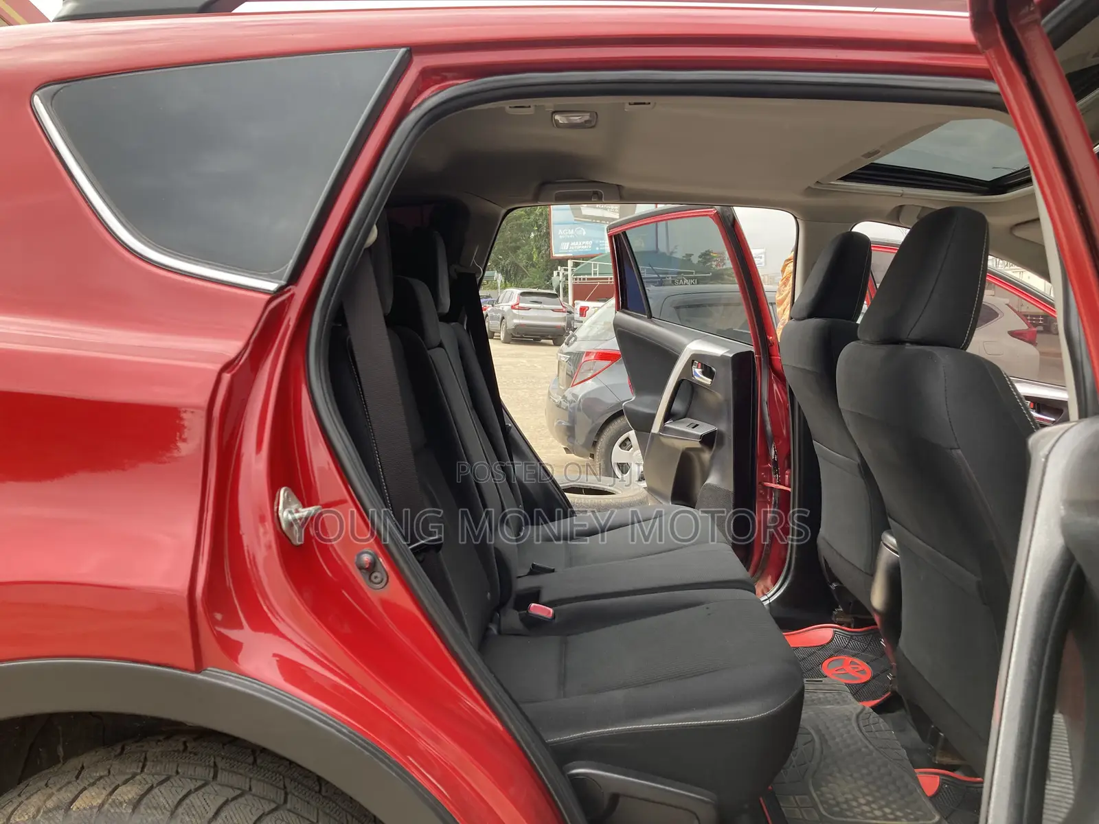 Toyota RAV4 LE 4dr SUV (2.5L 4cyl 6A) 2015 Red