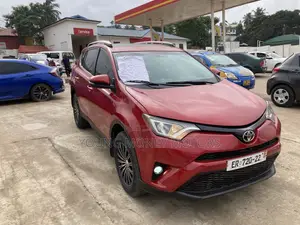 Toyota RAV4 LE 4dr SUV (2.5L 4cyl 6A) 2015 Red