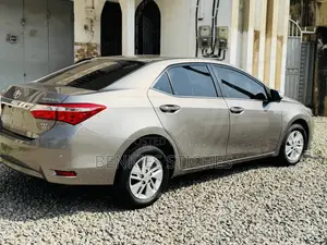 Toyota Corolla 2017 Gray