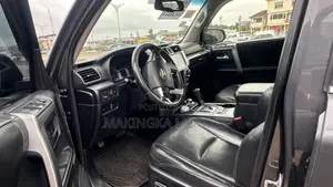 Toyota 4-Runner Limited 4dr 4x4 (4.0L 6cyl 5A) 2016 Silver