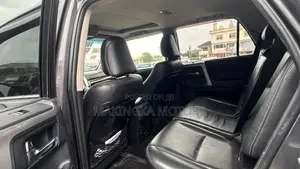 Toyota 4-Runner Limited 4dr 4x4 (4.0L 6cyl 5A) 2016 Silver