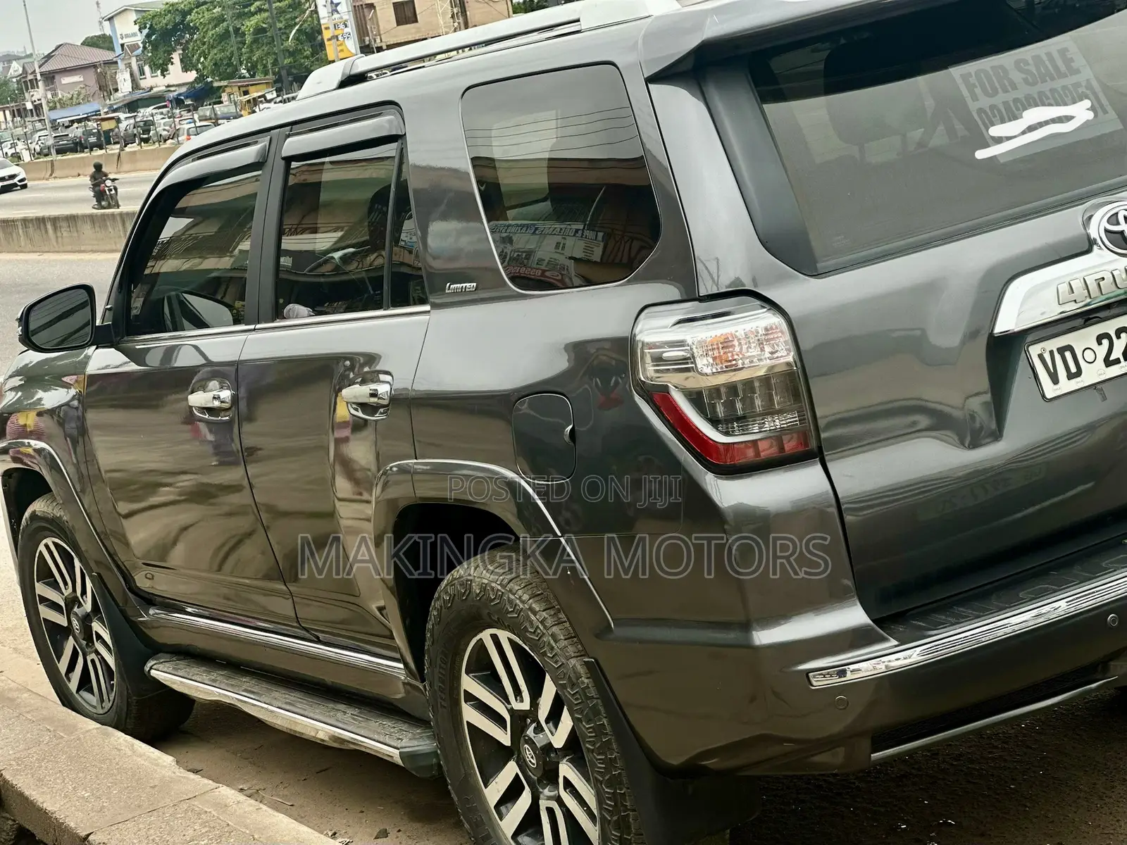 Toyota 4-Runner Limited 4dr 4x4 (4.0L 6cyl 5A) 2016 Silver