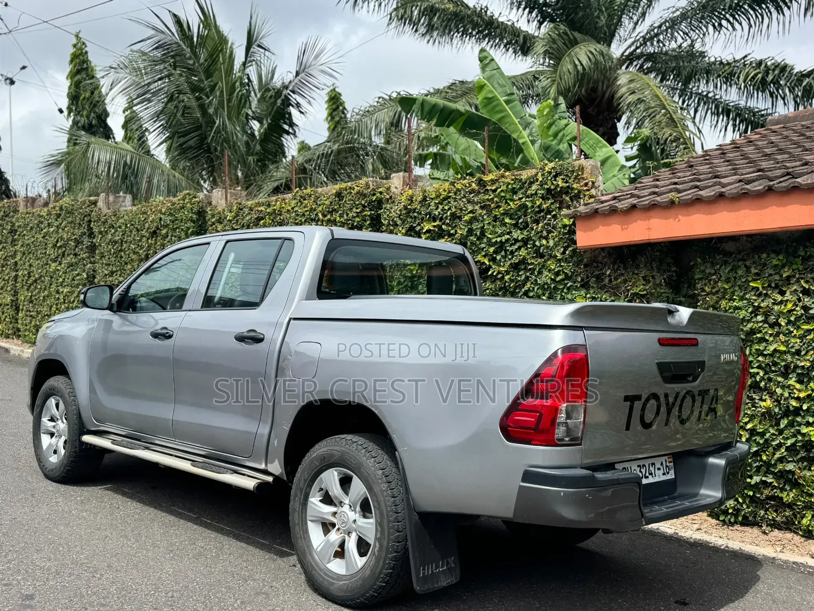 Toyota Hilux 2016 Gray