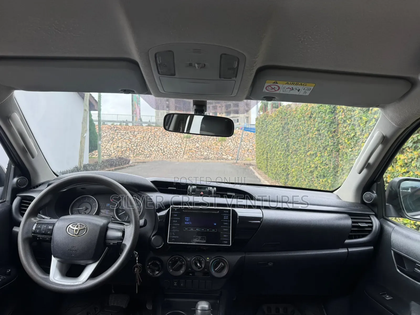 Toyota Hilux 2016 Gray