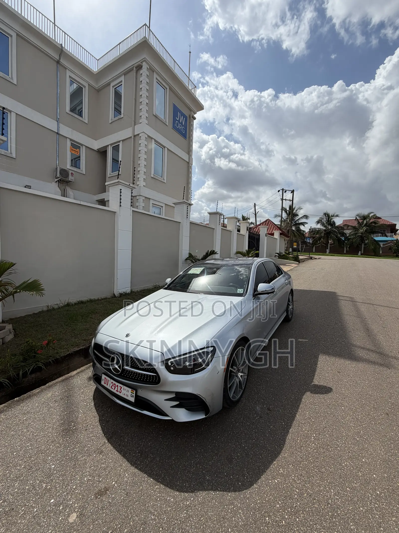 Mercedes-Benz E350 2022 Silver