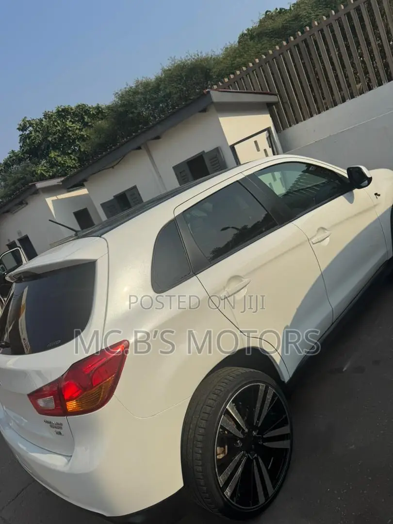 Mitsubishi Outlander Sport 2015 White