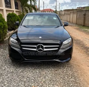 Mercedes-Benz C300 2016 Black