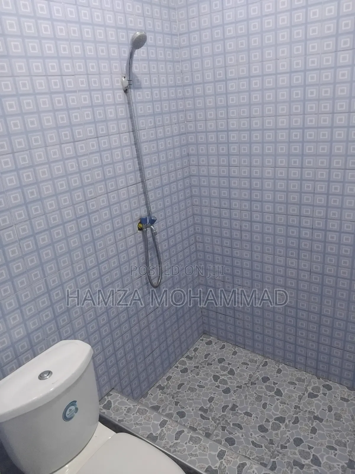 2bdrm Apartment in Hamza Estate, American House for rent