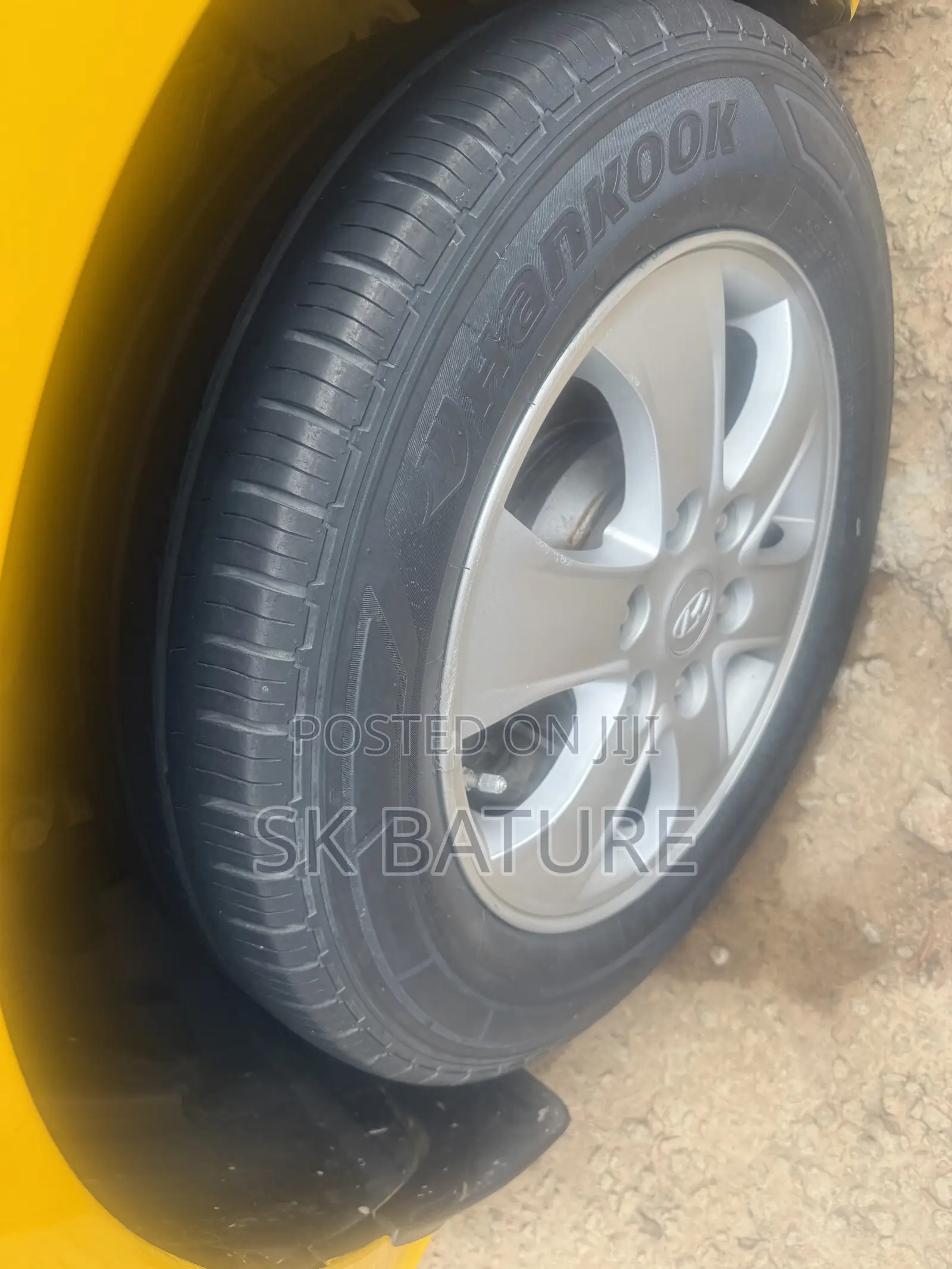Hyundai Starex 2015 Yellow