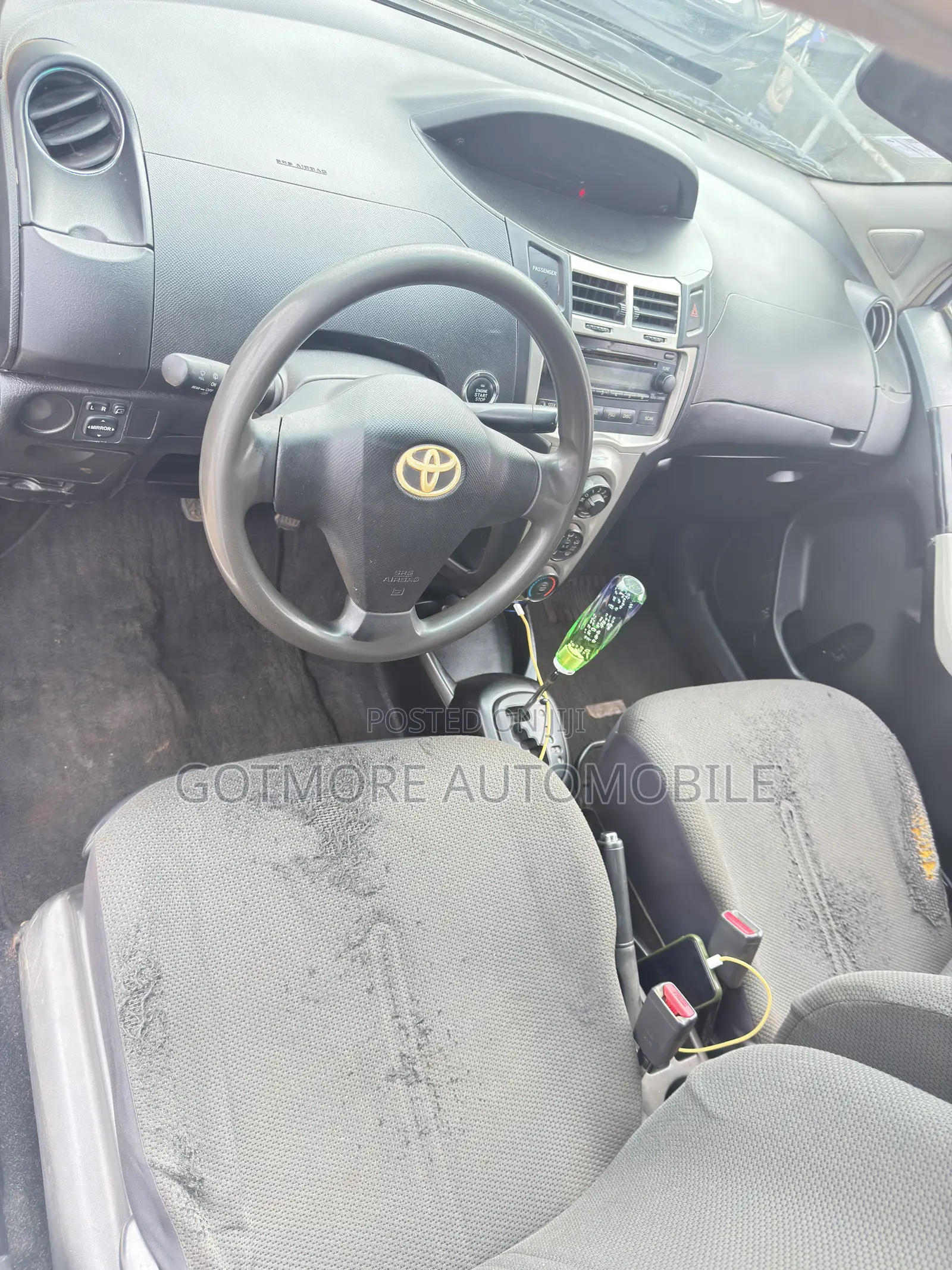 Toyota Vitz 1.0 FWD 3dr 2010 White