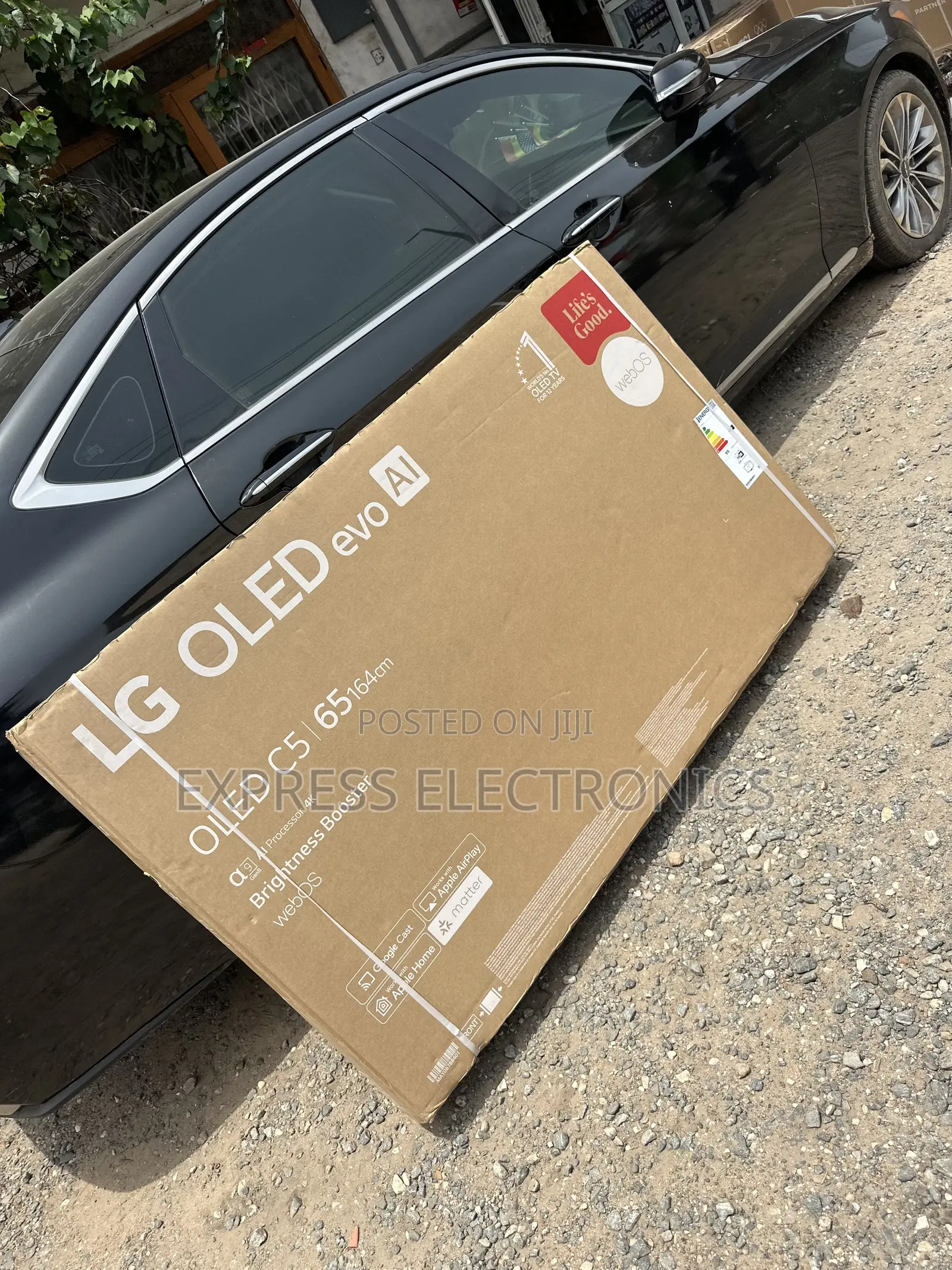 Lovely New Slim LG OLED CS 65 Inch Smart TV 2022 OLED65CS6LA