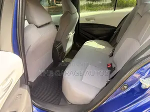 Toyota Corolla SE 2020 Blue