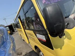 Hyundai County 2016 Yellow